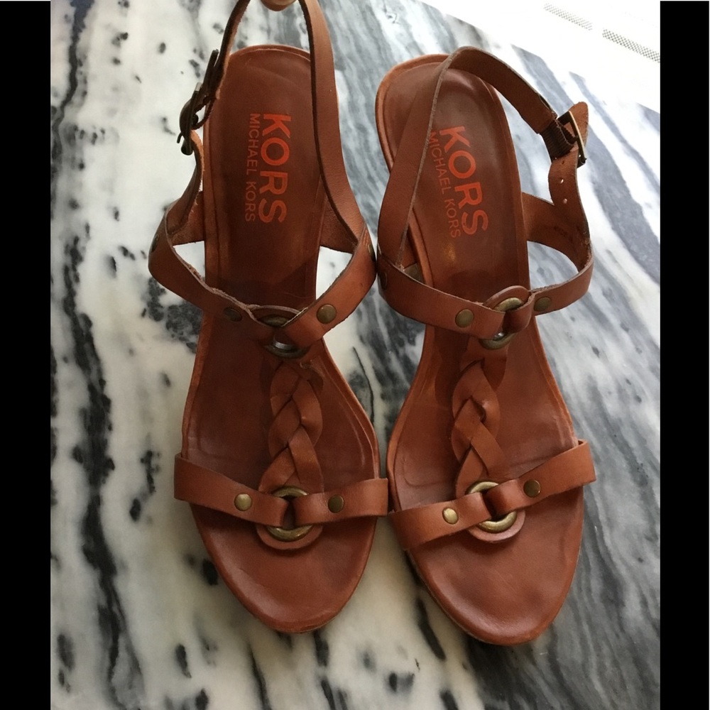 Kors Michael Kors  high heel sandal EUC size 9 EUC